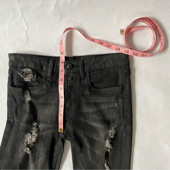 R13 / Sample - Picture 12 of 16